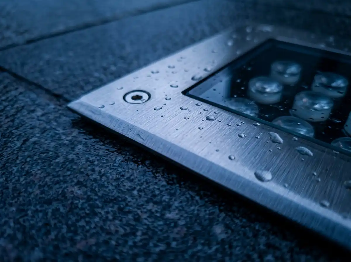 stainless-steel-square-inground-light-rain-detail